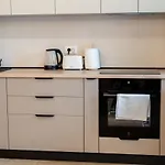 Mountain Retreat-Modern 1Br W/ Fireplace & Parking