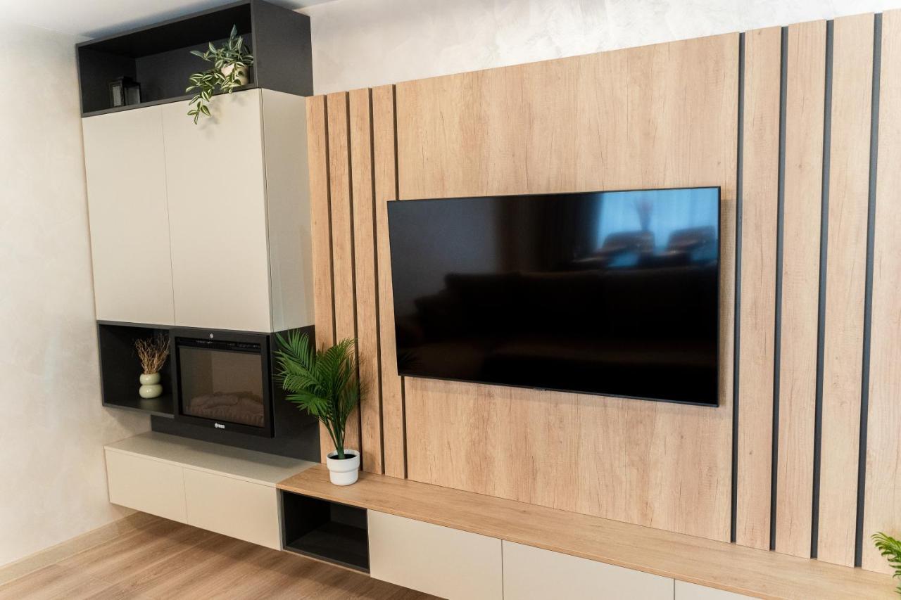 Apartament Mountain Retreat-modern 1br W/ Fireplace & Parking *