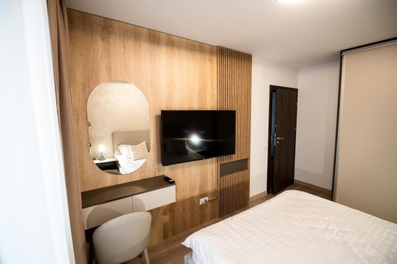 Apartament Mountain Retreat-modern 1br W/ Fireplace & Parking