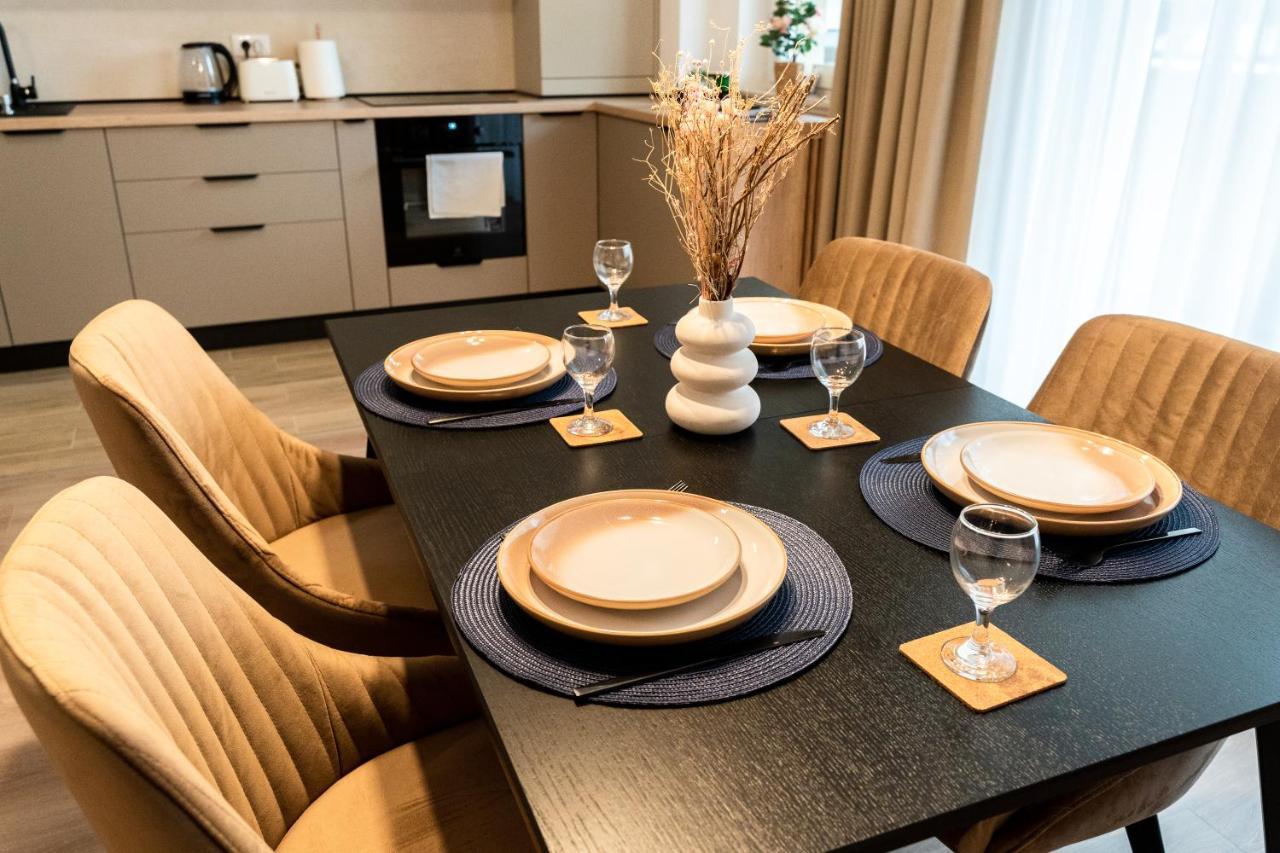 Mountain Retreat-modern 1br W/ Fireplace & Parking Appartamento *